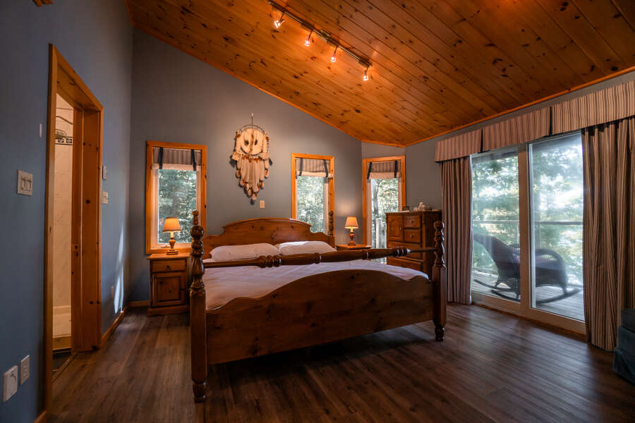 All-Star Retreat Cottage - F388 - Bedroom
