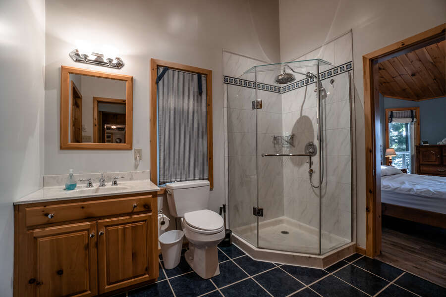 All-Star Retreat Cottage - F388 - Washroom
