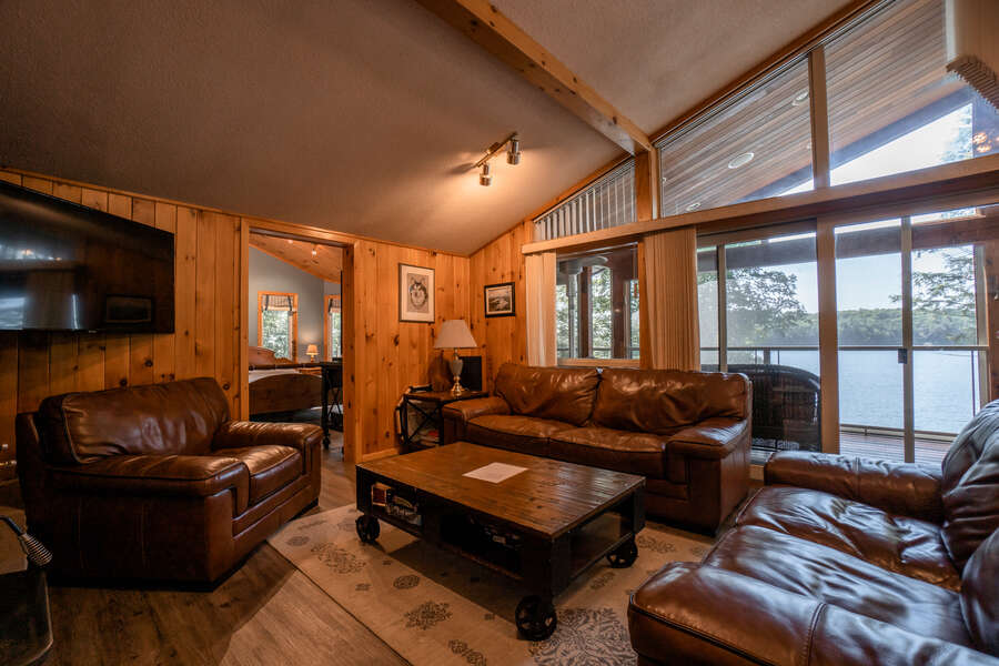 All-Star Retreat Cottage - F388 - Living Area