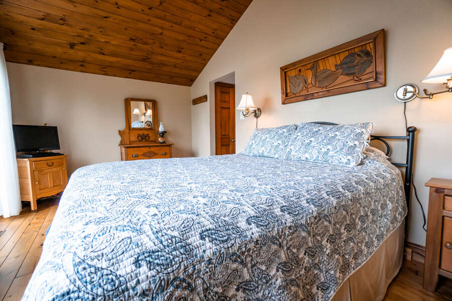 Maple Lake Cottage - F174 - Bedroom