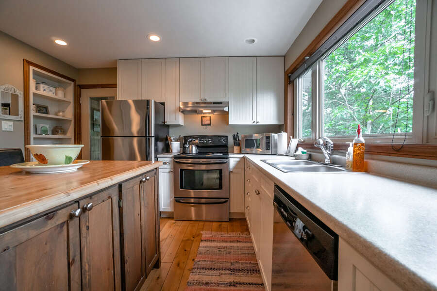 Maple Lake Cottage - F174 - Kitchen