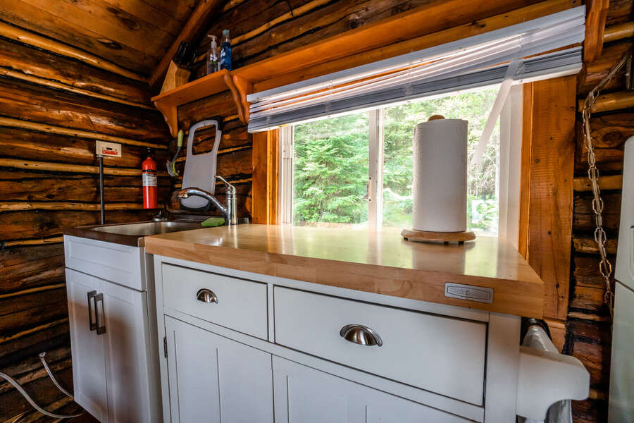 Log Cabin - F334 - Kitchen