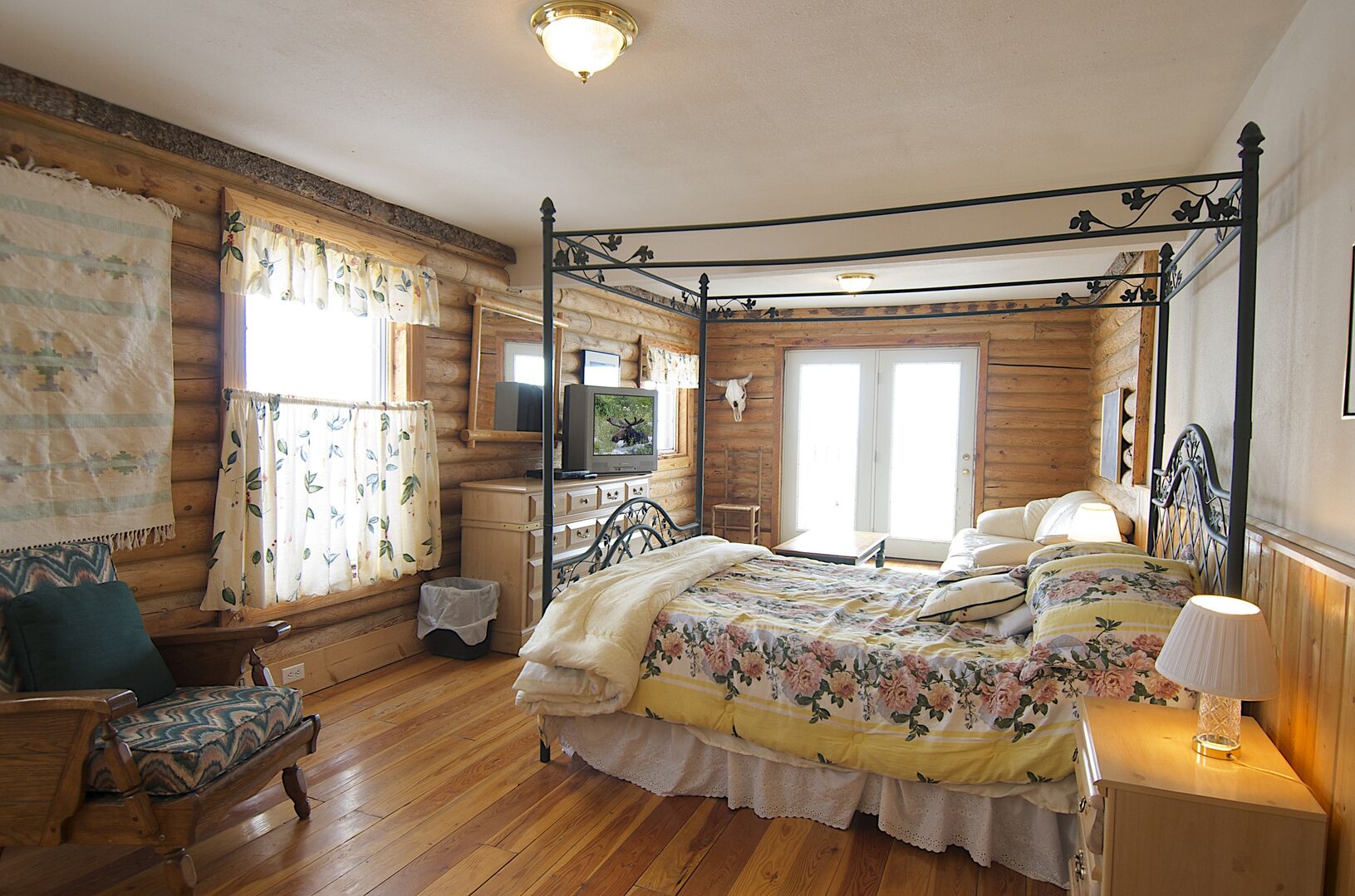 Grand View Retreat ~ bedroom #2 on upper level w/ queen bed and private balcony w/ Satellite TV