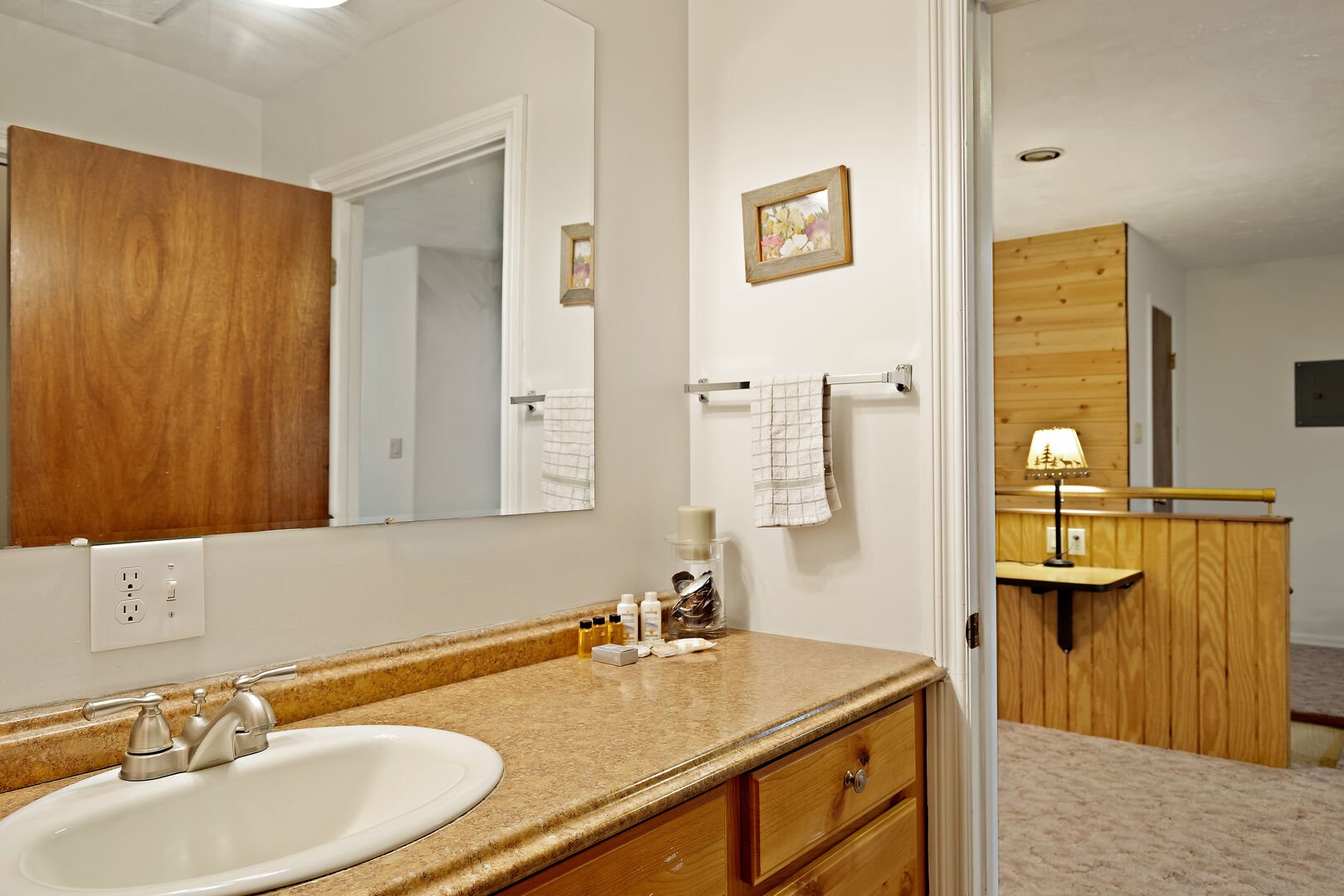 Moose Drool ~ shared bathroom on upper level