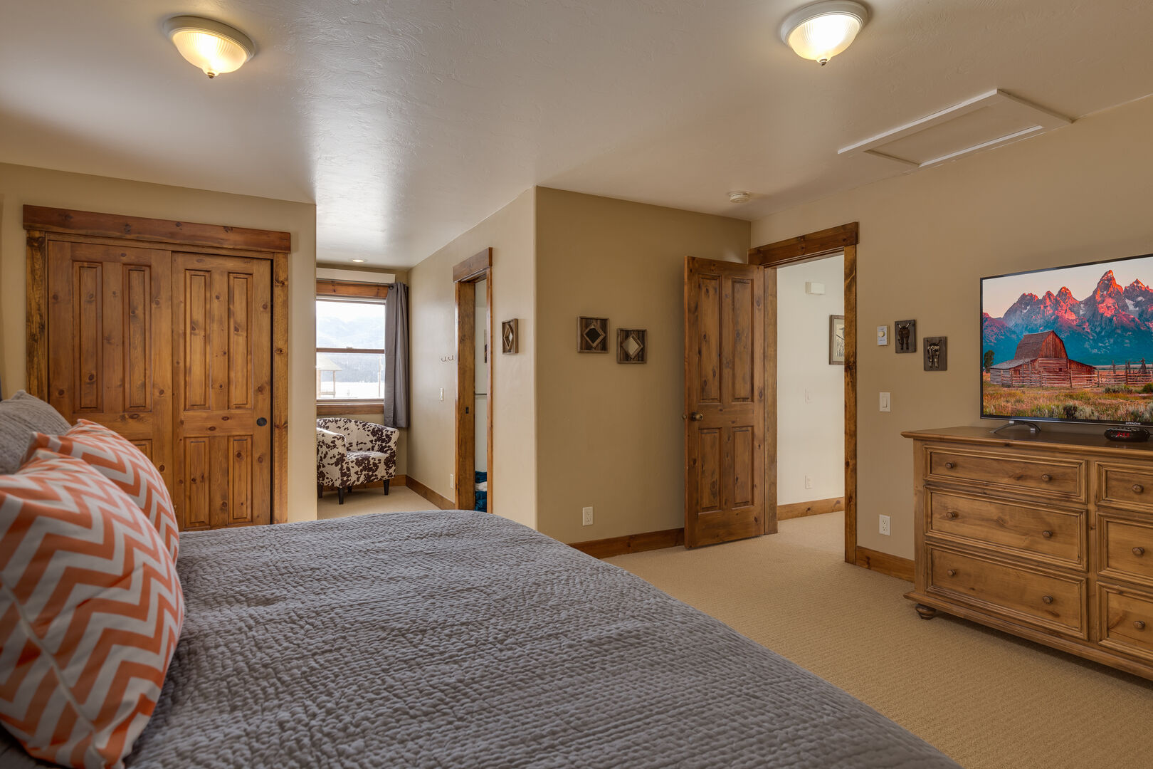 Alpine Airspace ~ master bedroom #2 on upper level w/ king bed and private 3/4 ensuite bathroom