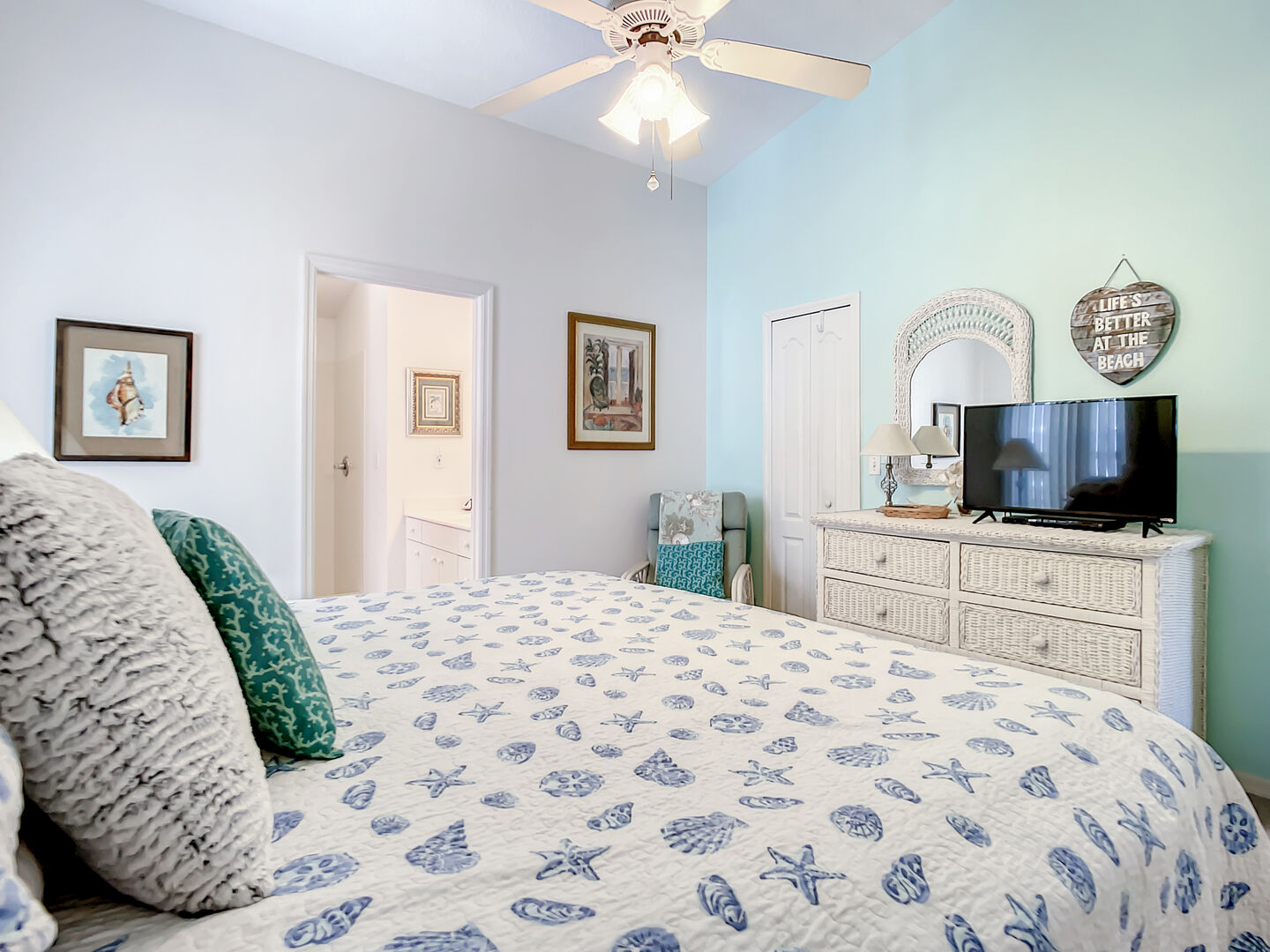 Just off the living room is the spacious master bedroom with king sized bed.