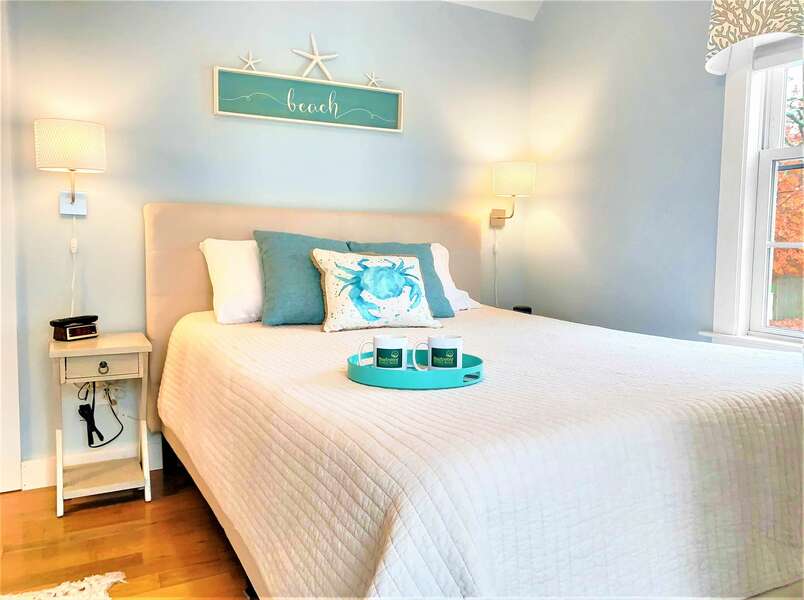 Bedroom #1 with Queen bed and en-suite bath- 25 Grey Neck Road West Harwich Cape Cod - New England Vacation Rentals