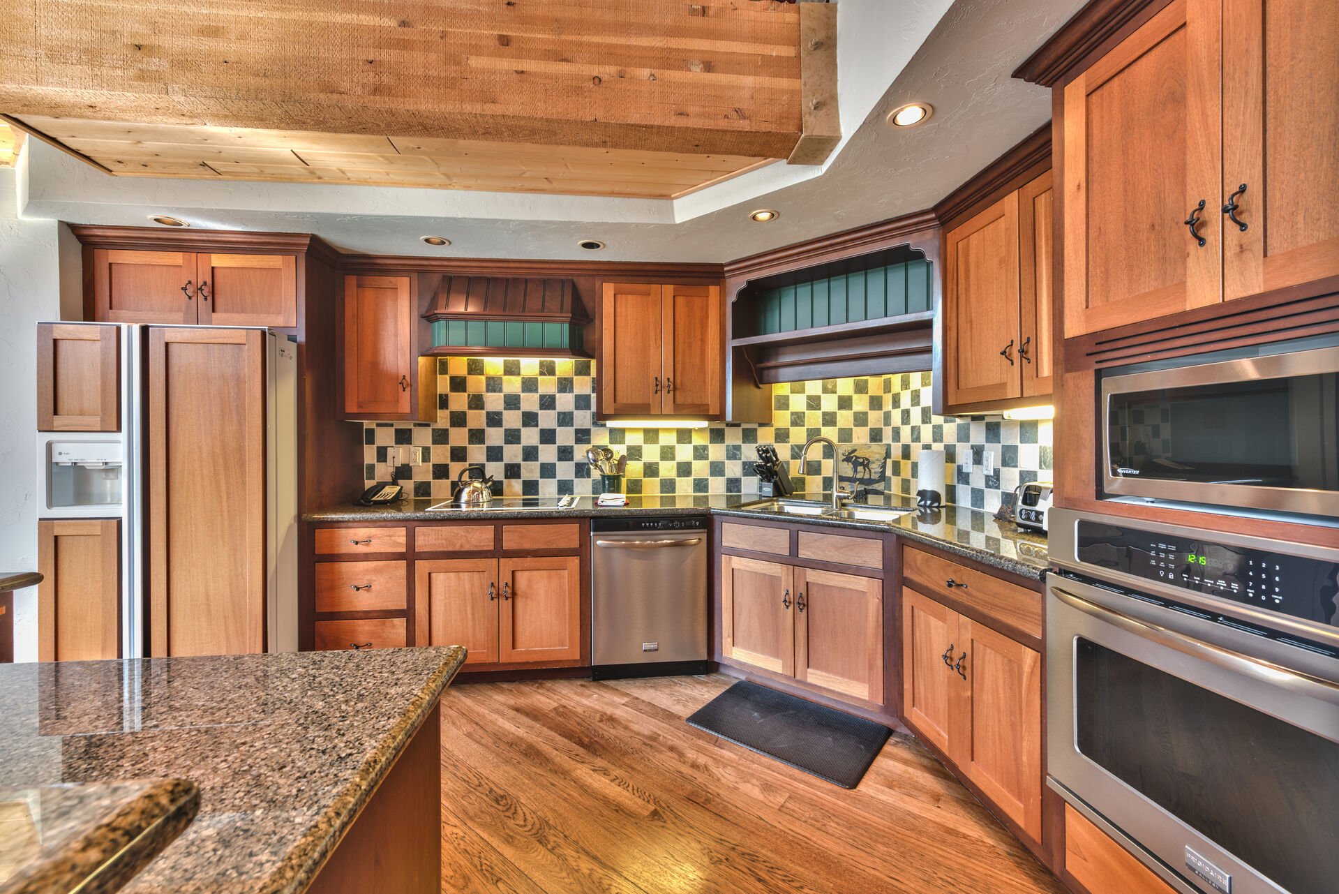 408 A- Spacious Kitchen with All the Equipment and Utensils Needed for Your Delicious Meals