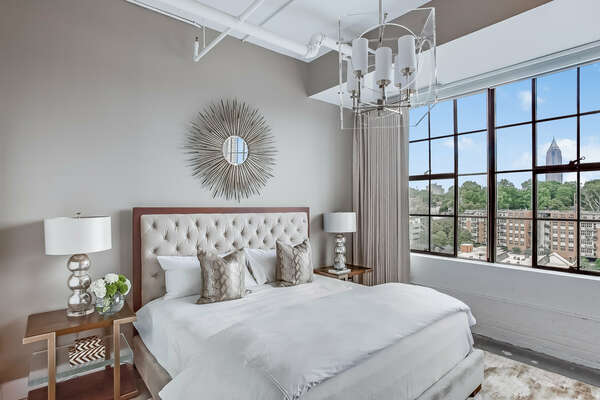 Large Master Bedroom with Greatview of City