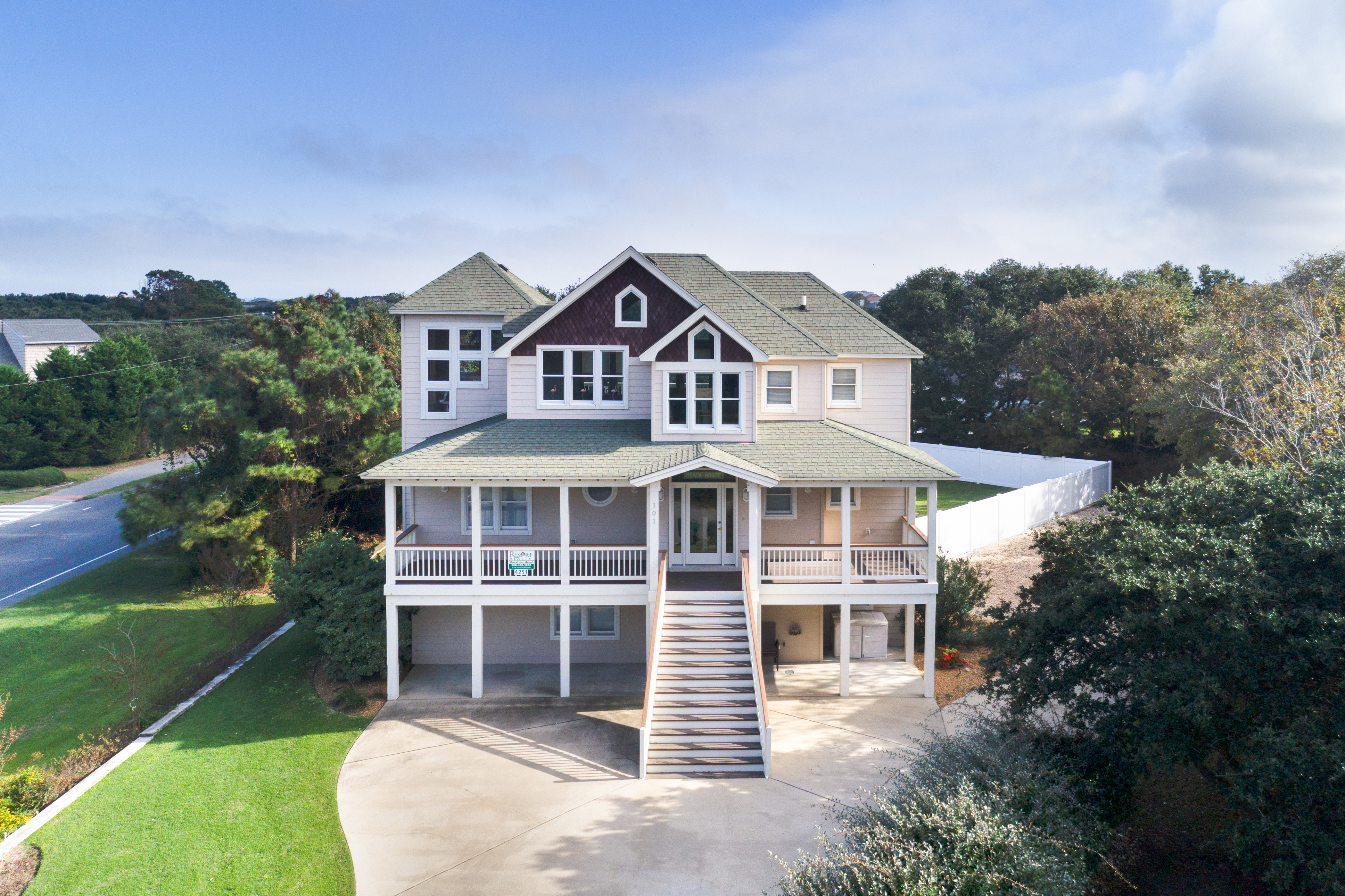 Luxury 7 bedroom with private pool, volleyball court, WiFi, and keyless entry.