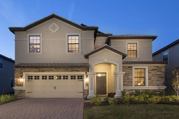 Come home to your own private villa after enjoying the Orlando attractions