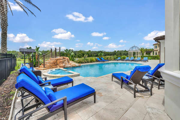 Enjoy vacation time with your loved ones by the pool