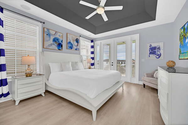 Head upstairs to the Master Suite with a King sized bed
