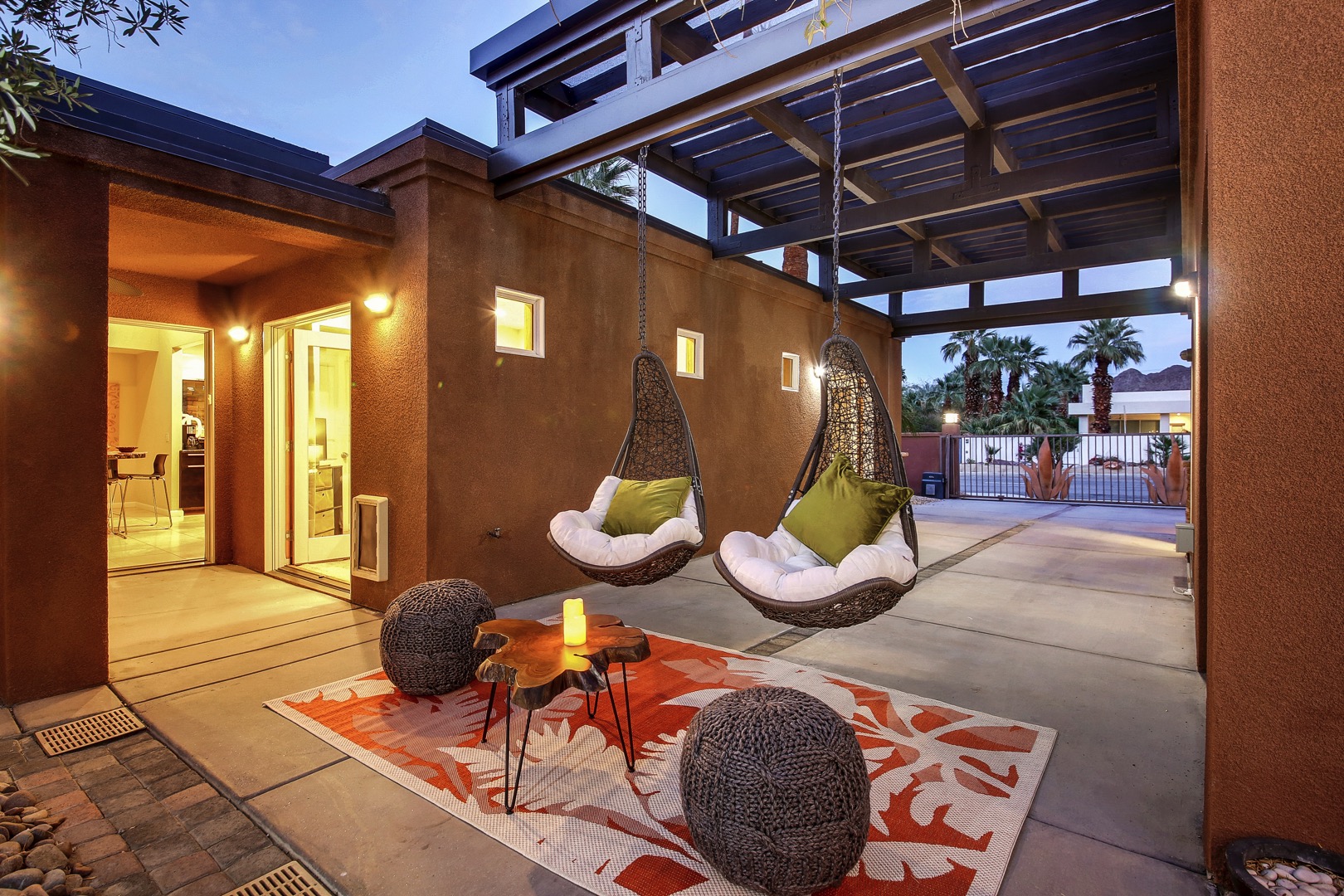 Hang out (literally) on the two trendy swing chairs while you bask in the desert views.