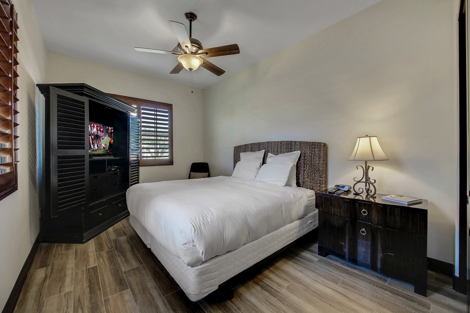 Casita Suite 2 is accessible through the front courtyard and features a King-sized bed.