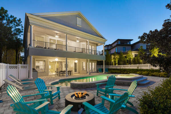 Hang out by the fire pit and enjoy gorgeous Florida evenings