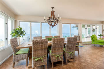 Lakefront Dining Room for 8
