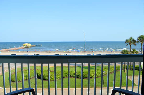 Stunning, unobstructed beach and ocean view! You'll see it the moment you walk in!!