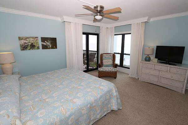 Master Bedroom with Gulf Front view