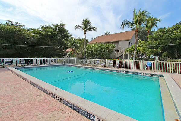 Community pool cool and inviting for those hot Florida days!