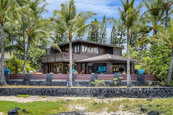 Beautiful Front View of our Hawaii Oceanfront Home