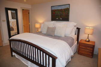 Master Bedroom with King Bed/Bath