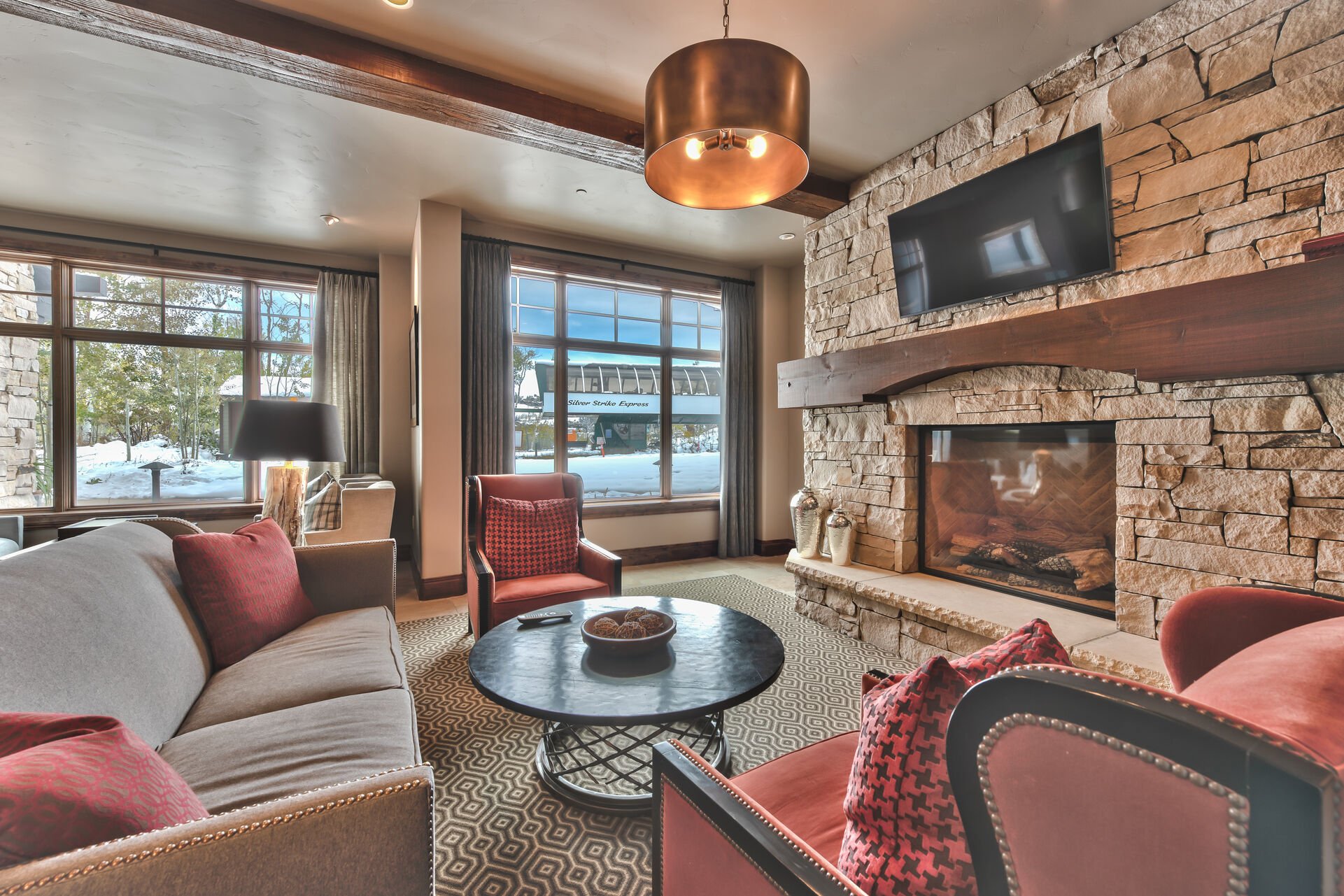 Owner/Guest Ski Lounge with Seating, TV, Gas Fireplace, Coffee and Tea