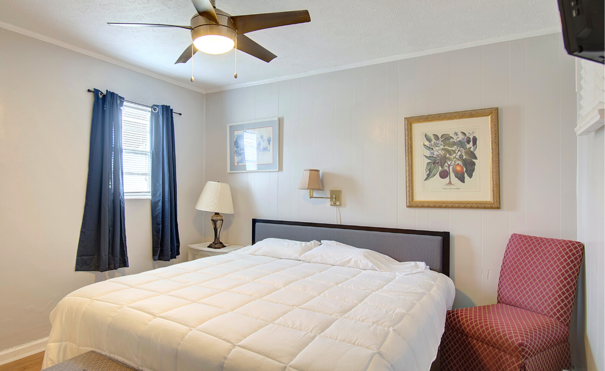 Winter Rental CM107 - 1 Bedroom Continental Motel Swiper