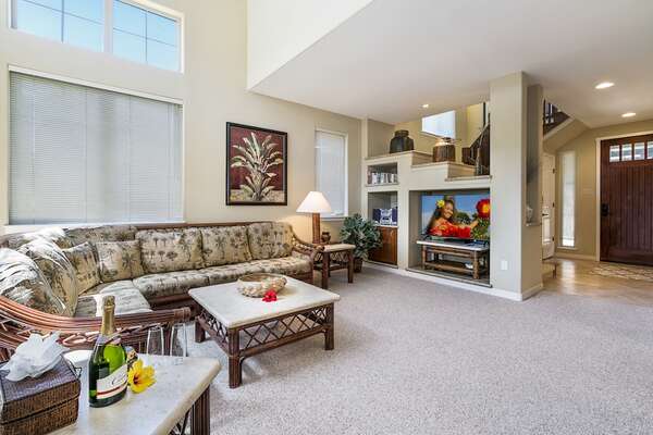 Living Area with Flat-Screen TV and Sectional Sofa at Golf Villas at Mauna Lani L5