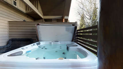 PRIVATE Hot Tub