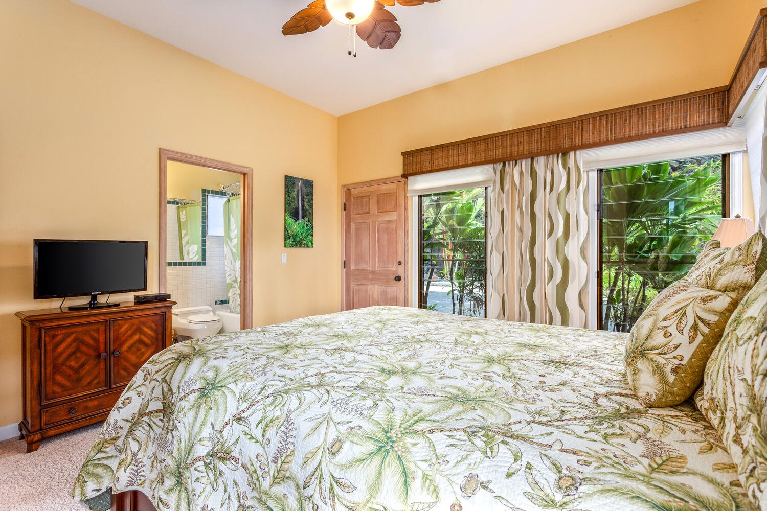 Garden view and an en suite bathroom make this a private place for additional house guests.