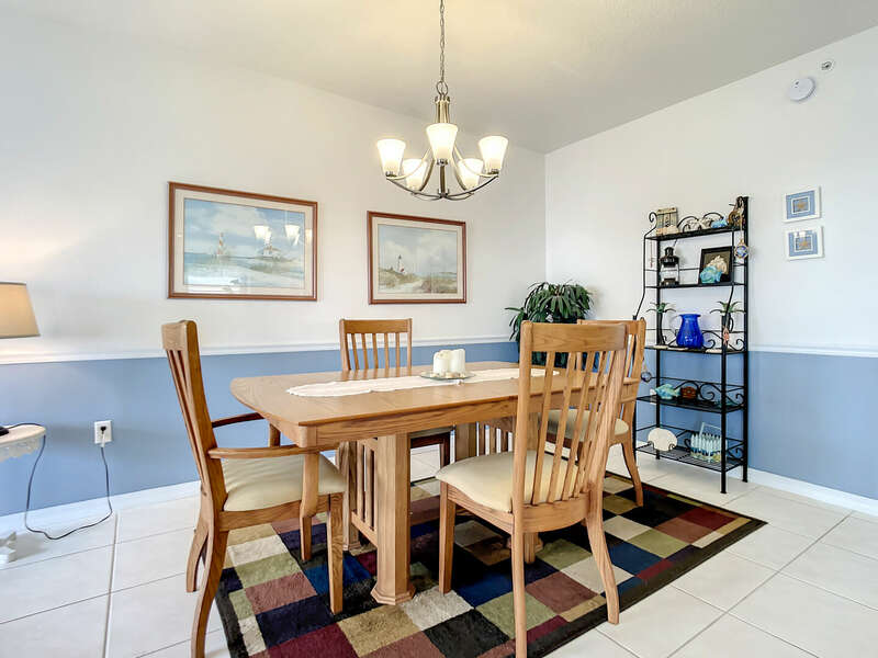 Dinning Room- Large table with seating for up to 4 guest.