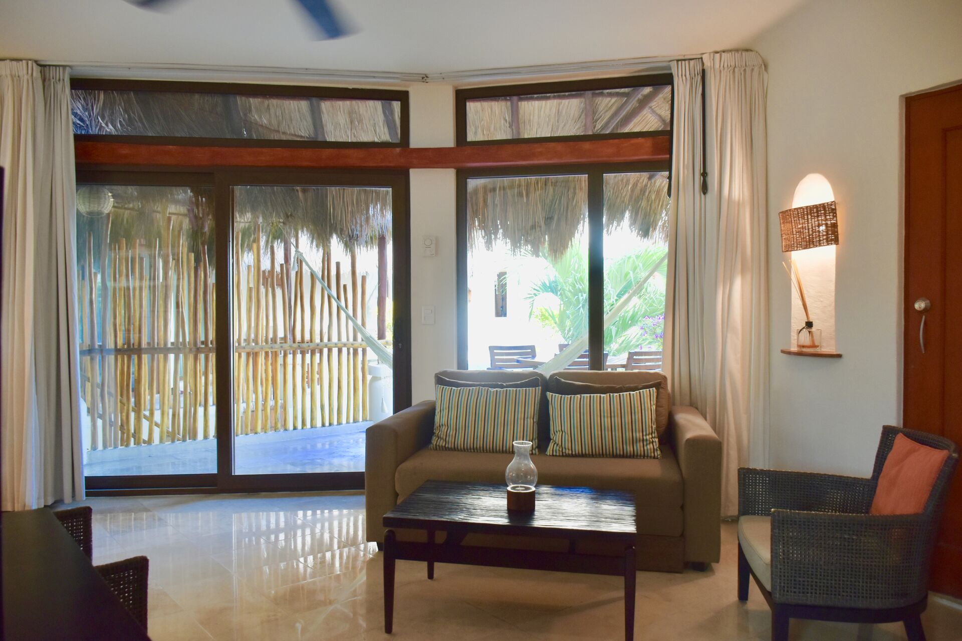 Fully furnished One Bedroom Suite, Ocean View.