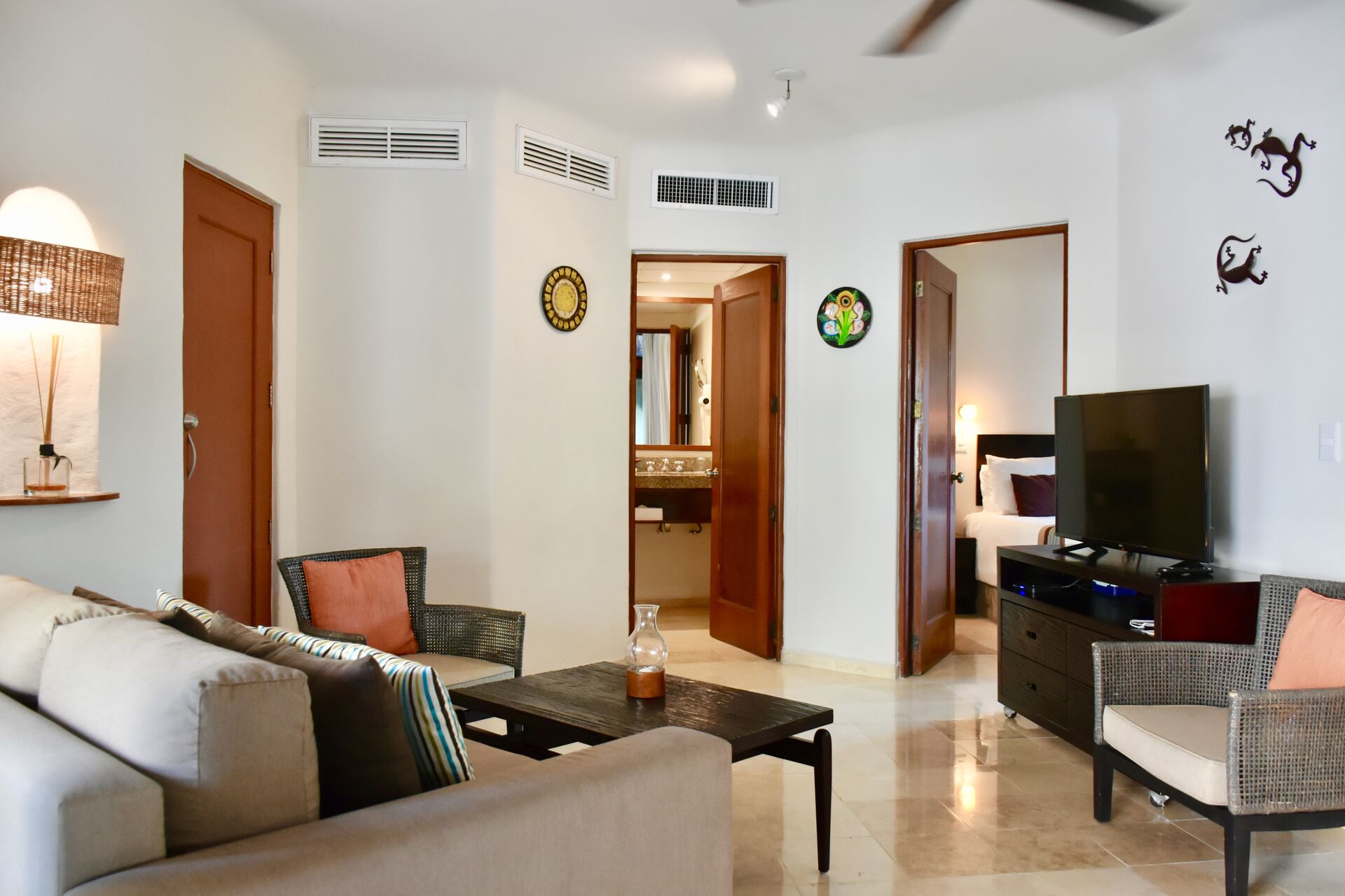 Amazing ocean view 1 bedroom suite with two queen size beds and kitchenette.