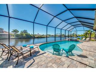 Pool and spa with southern pool exposure Cape Coral FL