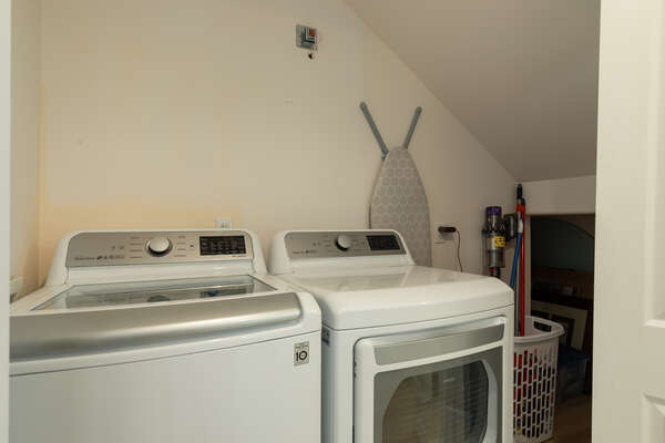 Full sized washer/dryer in the unit