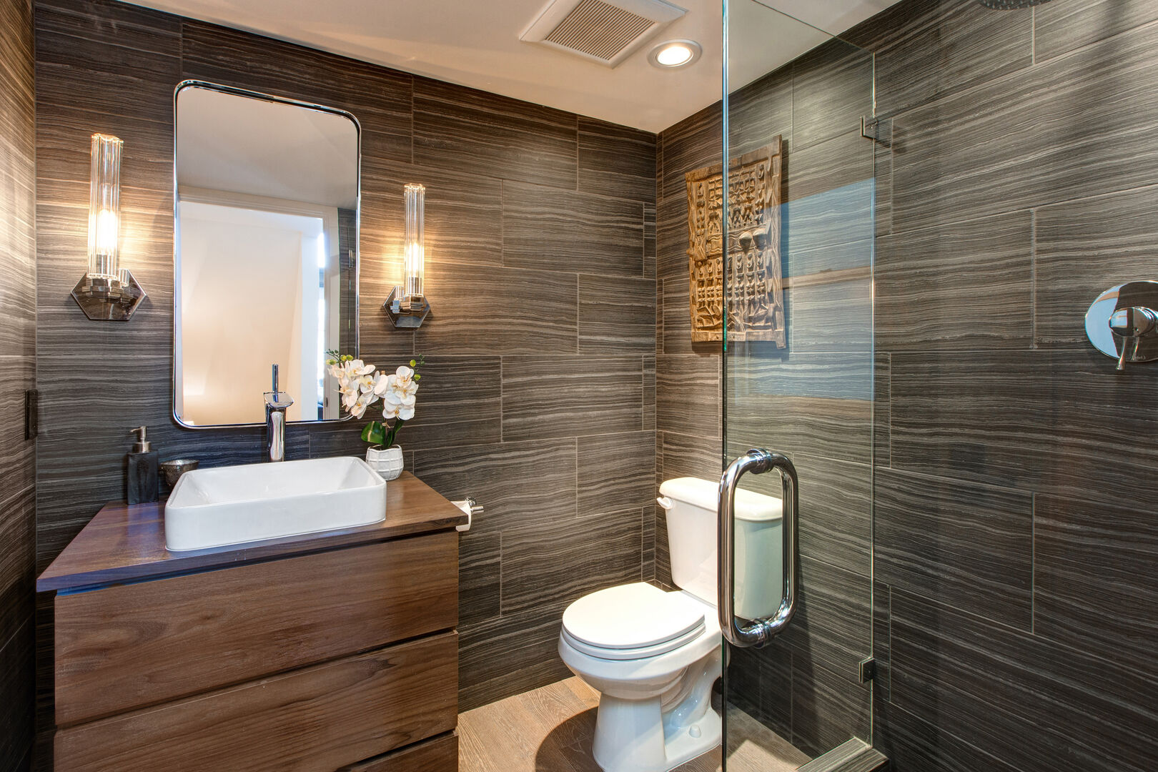 Full Shared Bathroom with Shower (level 2) | Abode at Winter Lily