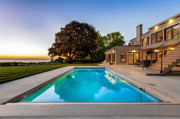 Private Swimming Pool, Spa & Fire Pit All Overlooking Lake Michigan!