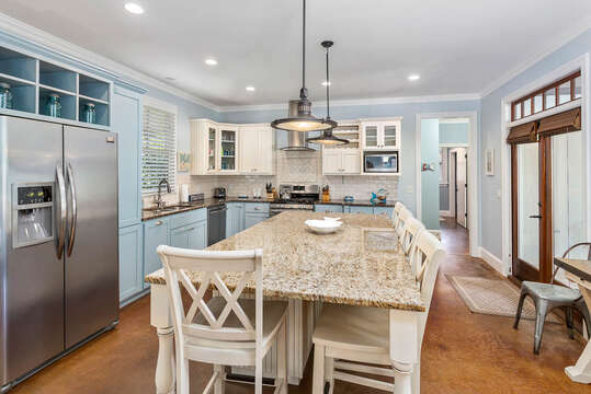 The eat-in kitchen is perfect for gathering together.