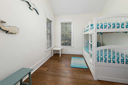 Guest Bedroom with single bunk bed