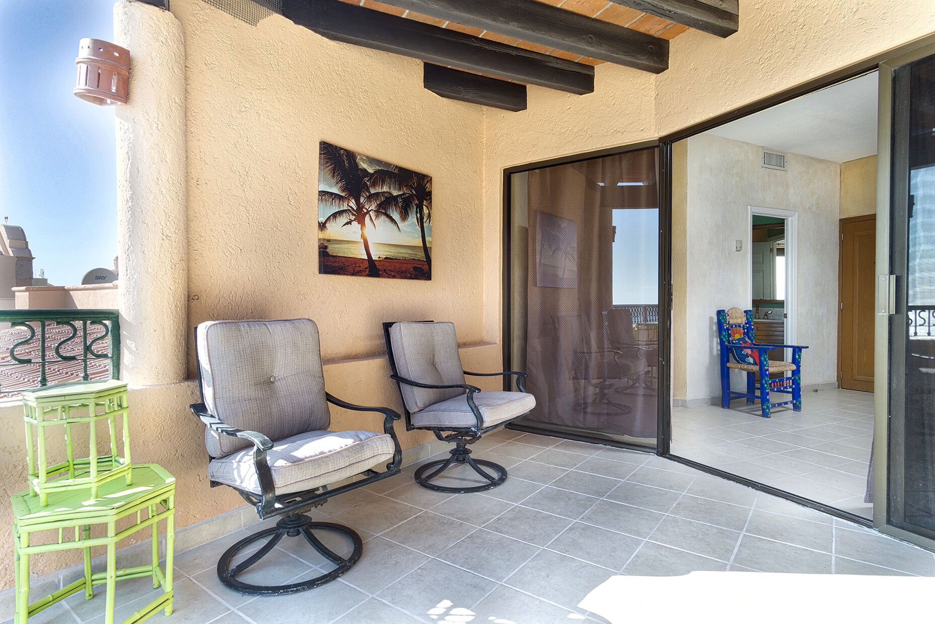 Casita has entrance from Grand Terrace and outdoor hallway