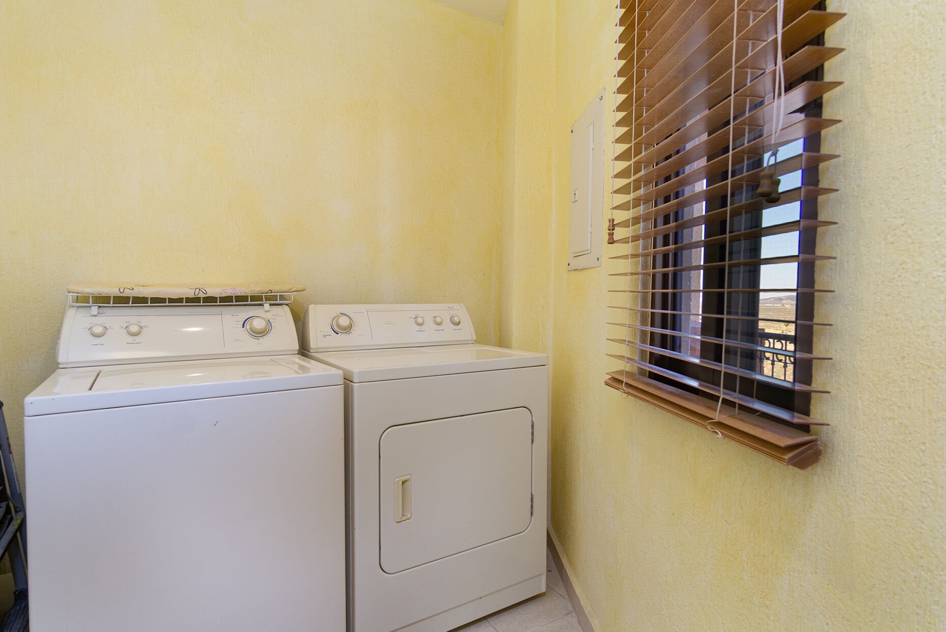 laundry room with Washer and dryer