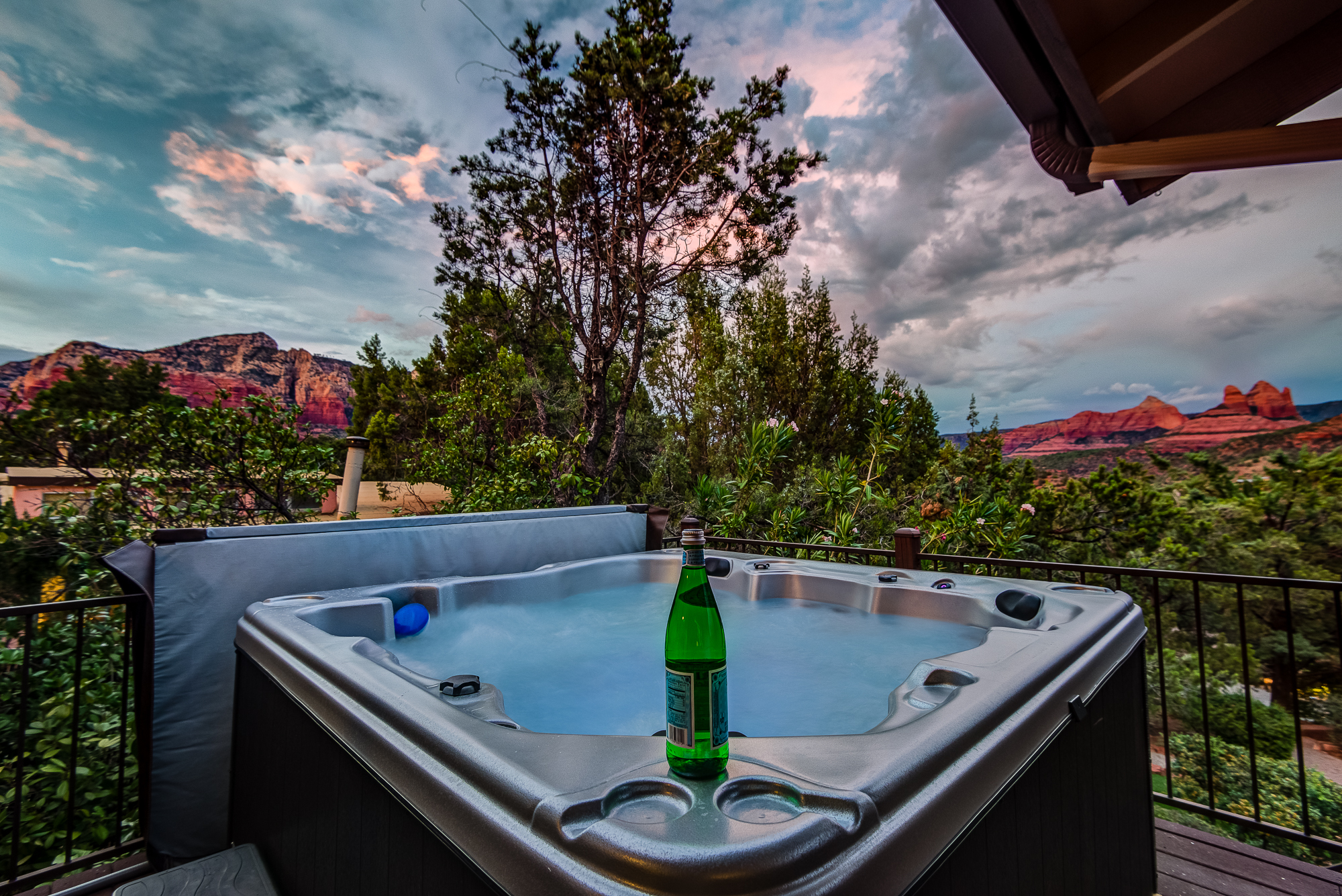 Sedona Dream Estate Offers Elevated Red Rock Views From Deck & Hot Tub Serene+Outdoor Fun!