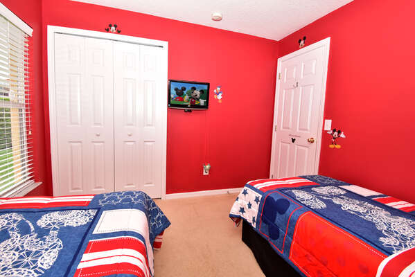 Bedroom 4 showing TV