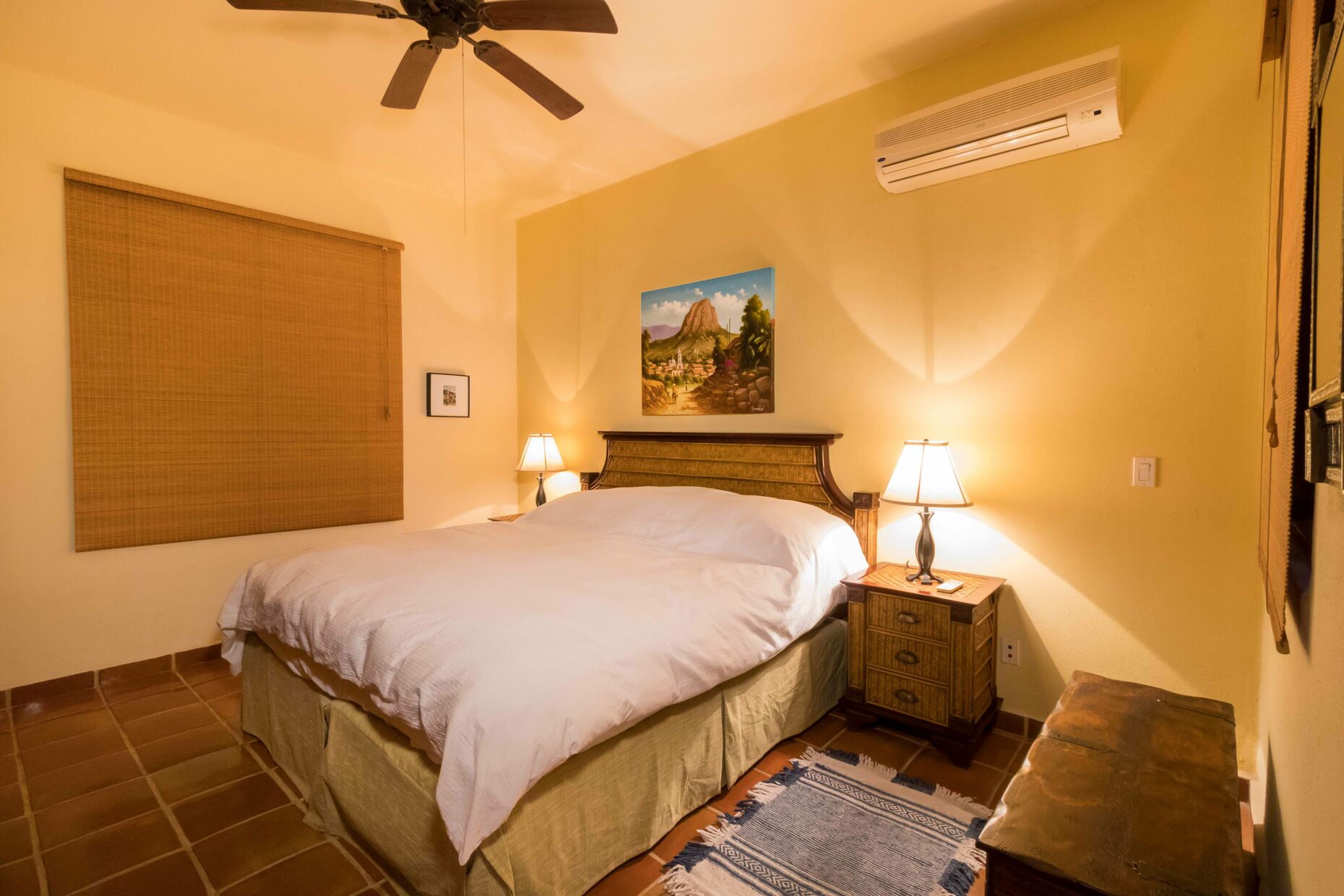 Downstairs Bedroom / King Size Bed / AC / Ceiling Fan