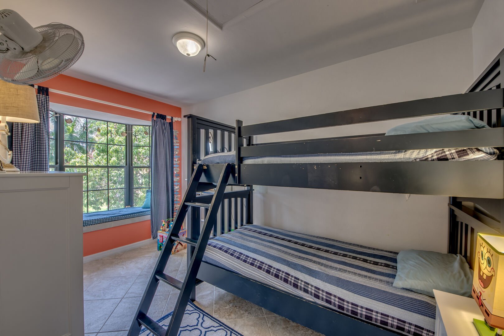 Guest bedroom with bunk beds