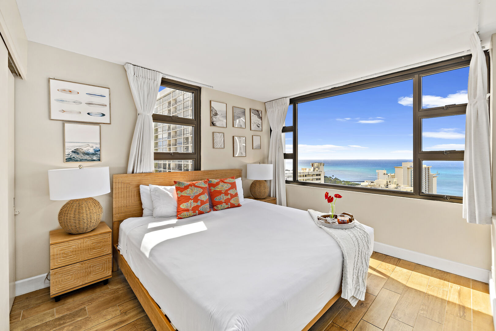 Relax in your bedroom with king size bed and enjoy the beautiful ocean views from your window!