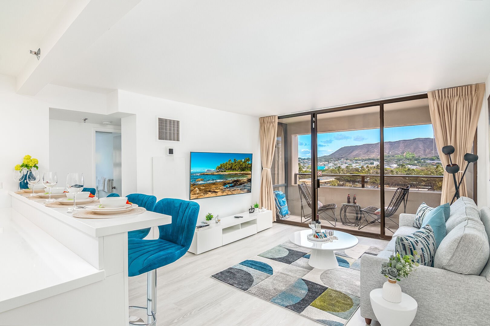 An overview of your recently renovated condo with beautiful Diamond Head view.