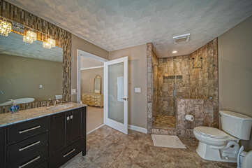 Huge Bathroom with Walk-In Shower in Ancora Point