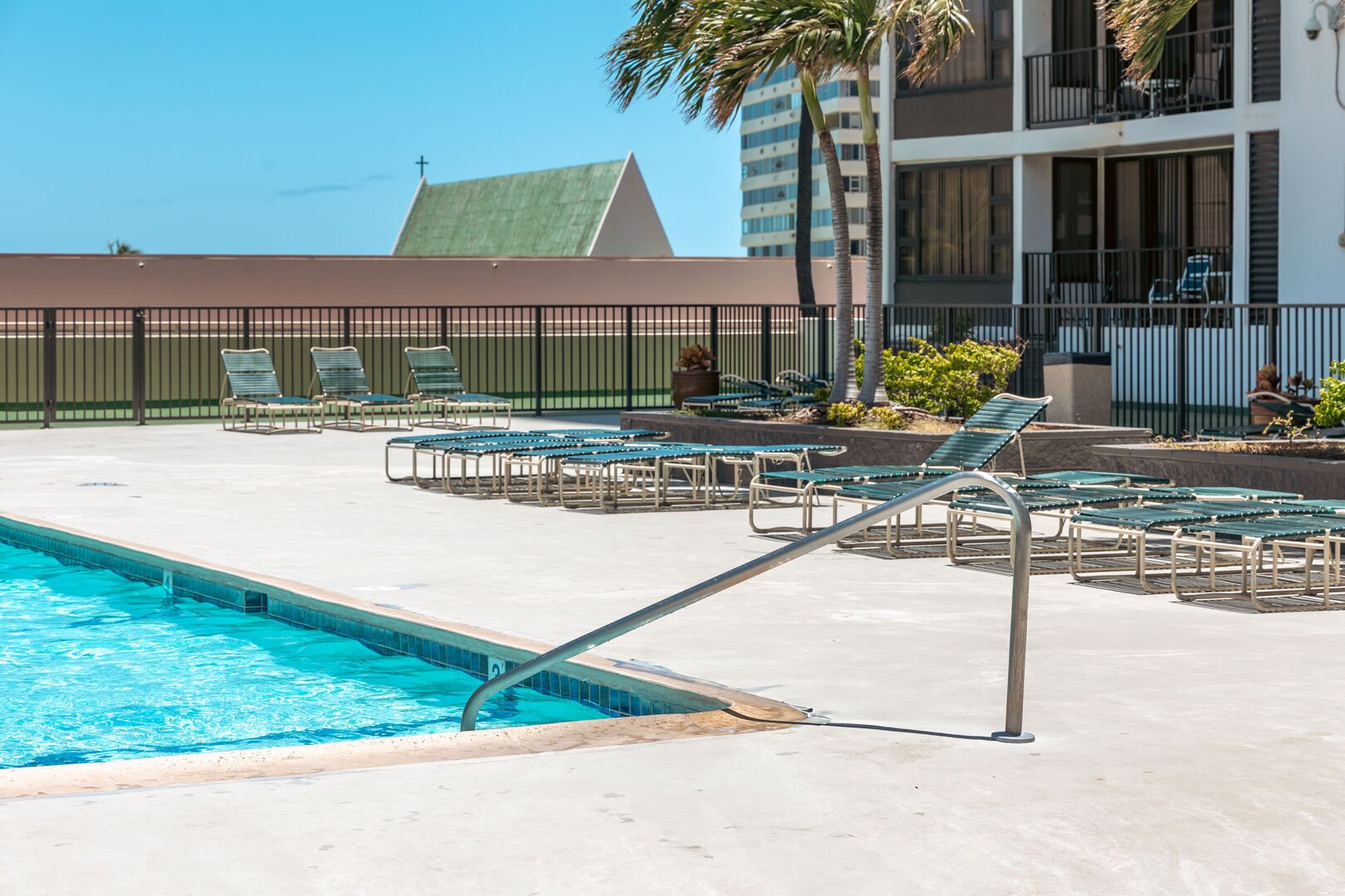 Enjoy the beautiful recreation deck on the 6th floor with a large pool and 2 hot tubs. Enjoy the beautiful recreation deck on the 6th floor with a large pool and 2 hot tubs.